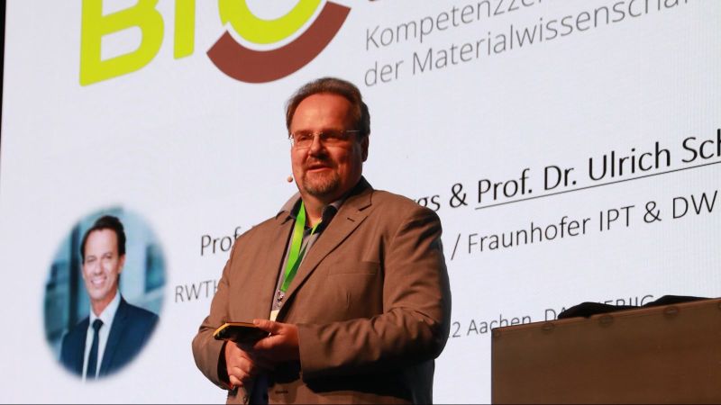 Vorstellung der Bio4MatPro-Thematik durch Prof. Schwaneberg auf der Kick-Off-Veranstaltung.